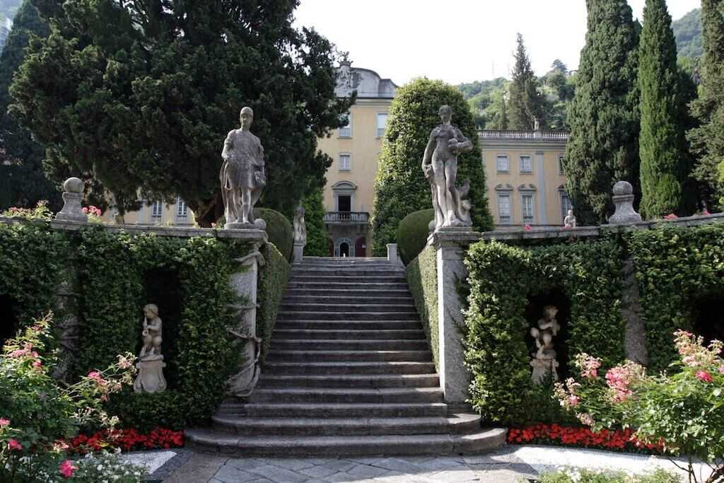 Castello di urio building