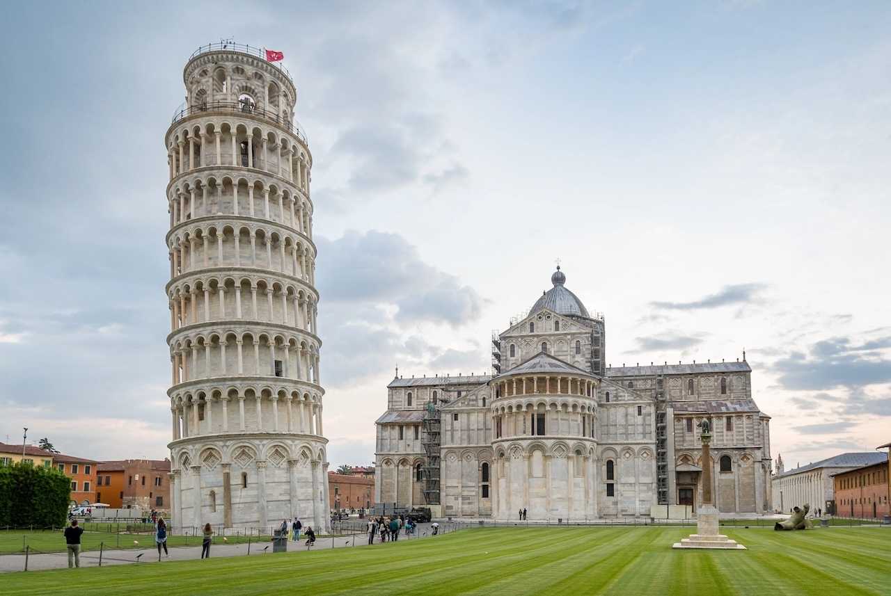 From Pisa to Lake Como